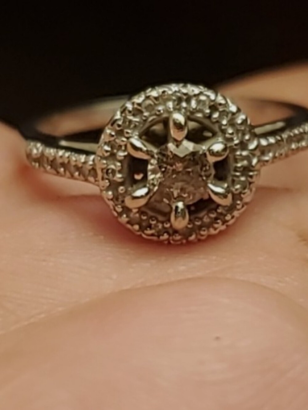 10K White Gold 0.33 CTW Natural Diamond Engagement Halo Pave Ring 3 Grams Size 8